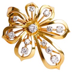 Van Cleef & Arpels Vintage Collection Diamond Set in Yellow Gold Leaf Brooch