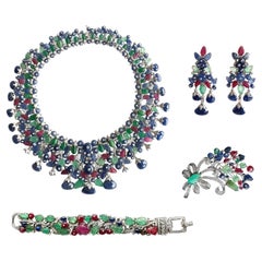 Collier, bracelet, boucles d'oreilles et broche Goshwara multi-pierres et diamants 