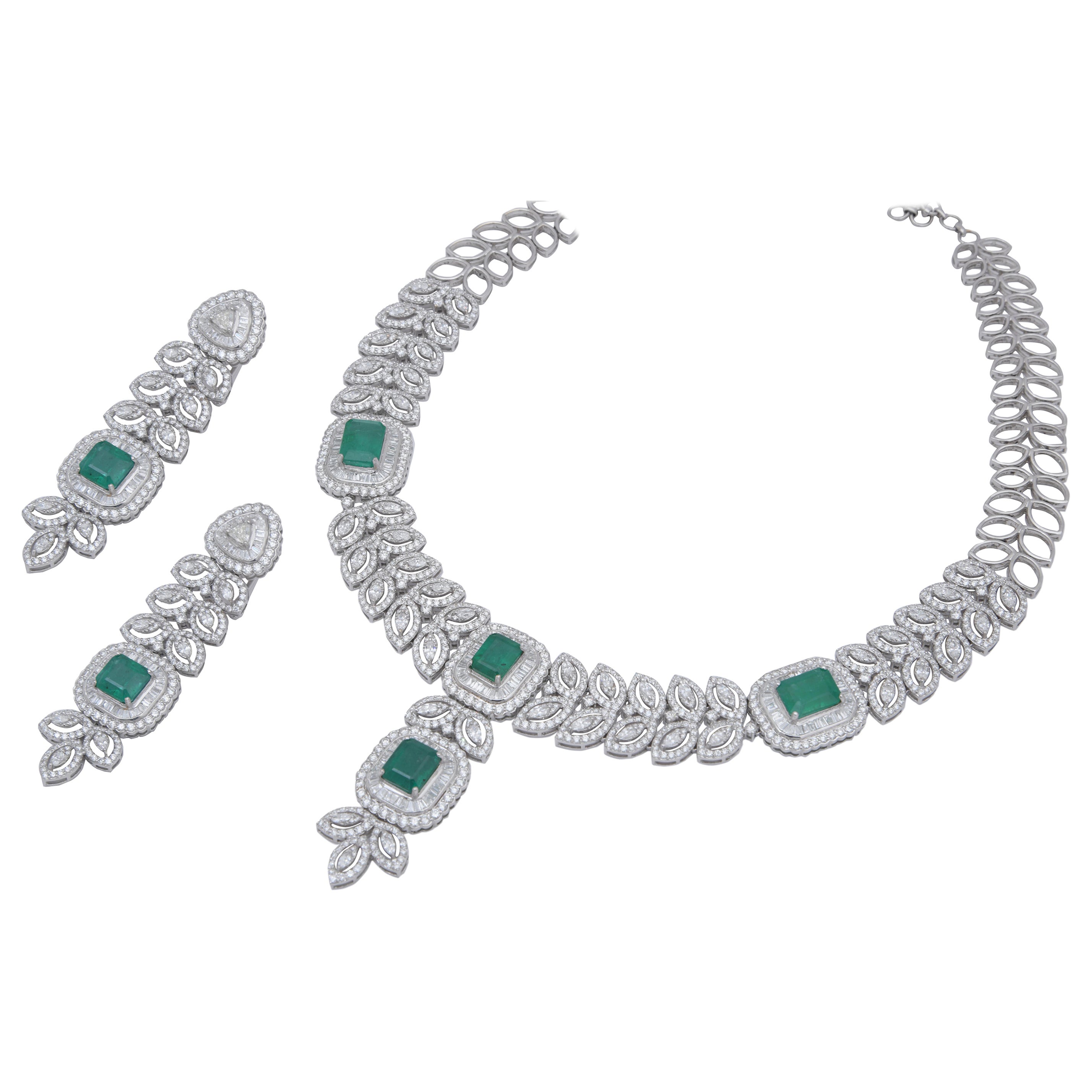 Natürliche und Smaragd-Halskette mit 21,93 Karat Diamant und 19,65 Karat Smaragd im Angebot