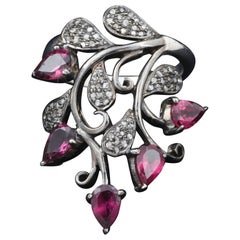 Anillo de cóctel en forma de flor de turmalina rosa de plata y diamantes estilo Art Déco