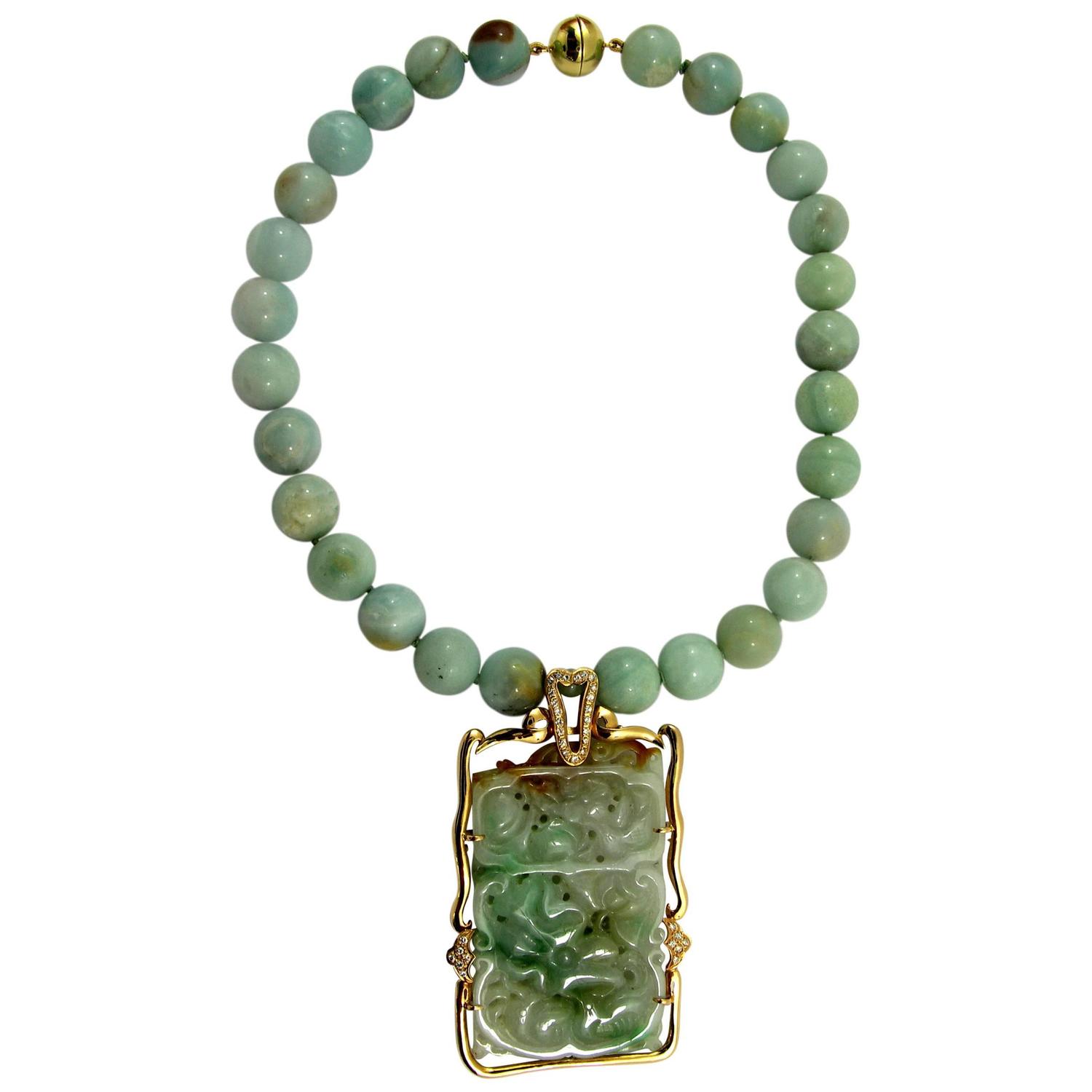 Aventurine Quartz Bead Jade Gold Pendant Necklace For Sale at 1stdibs