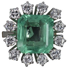 Stunning Large Emerald 2.5ct VS Diamond 18ct White Gold Cluster Cocktail Ring