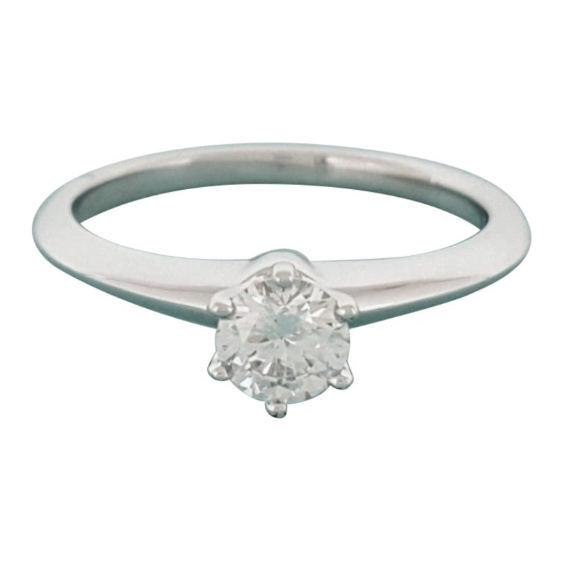 Tiffany & Co. Platin .40 Karat Diamant-Verlobungsring im Angebot
