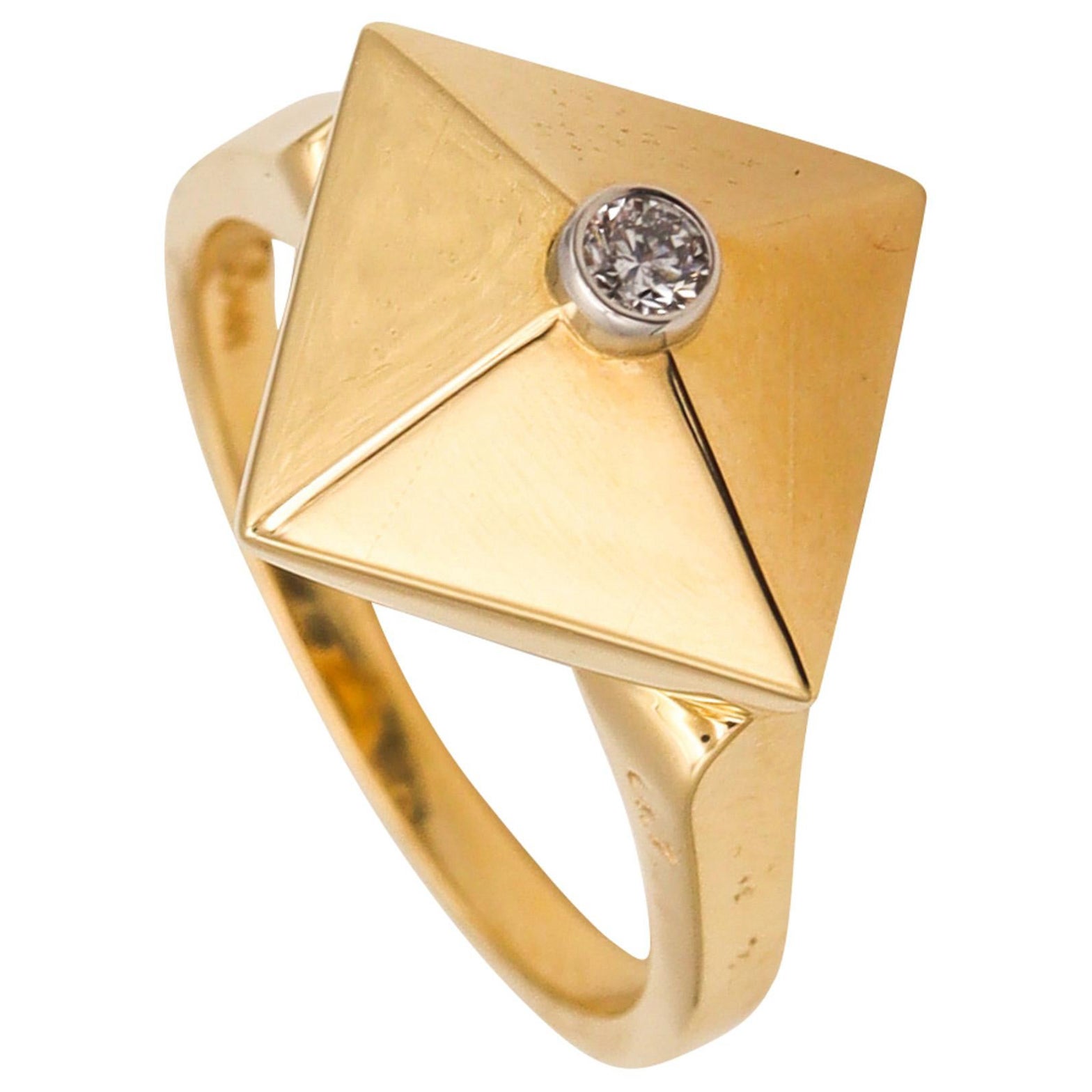 Aletto Brothers, petite bague empilable triangulaire en or jaune 18 carats avec diamants en vente