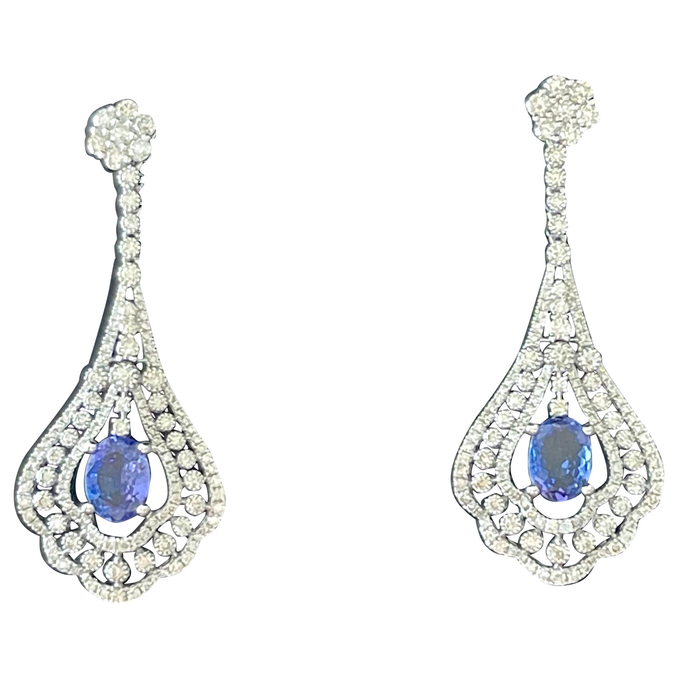 18 K Weißgold-Kronleuchter-Ohrringe mit Tansanit und Diamanten im Angebot