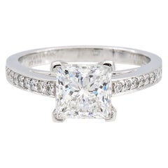 Tiffany & Co. Anello di fidanzamento in platino con diamante Princess 1,66ct centrale GVVS1
