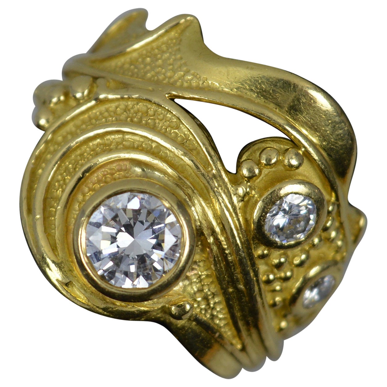 Englischer handgefertigter Vintage-Diamantring aus 18 Karat Gold mit Vs