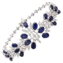 Bracelet de pierres précieuses bleues traitées avec diamants naturels pavés en or blanc 14 carats