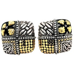 Pendientes de clip con ornamento cuadrado John Hardy Estate Oro de 18 quilates Y + Plata de ley