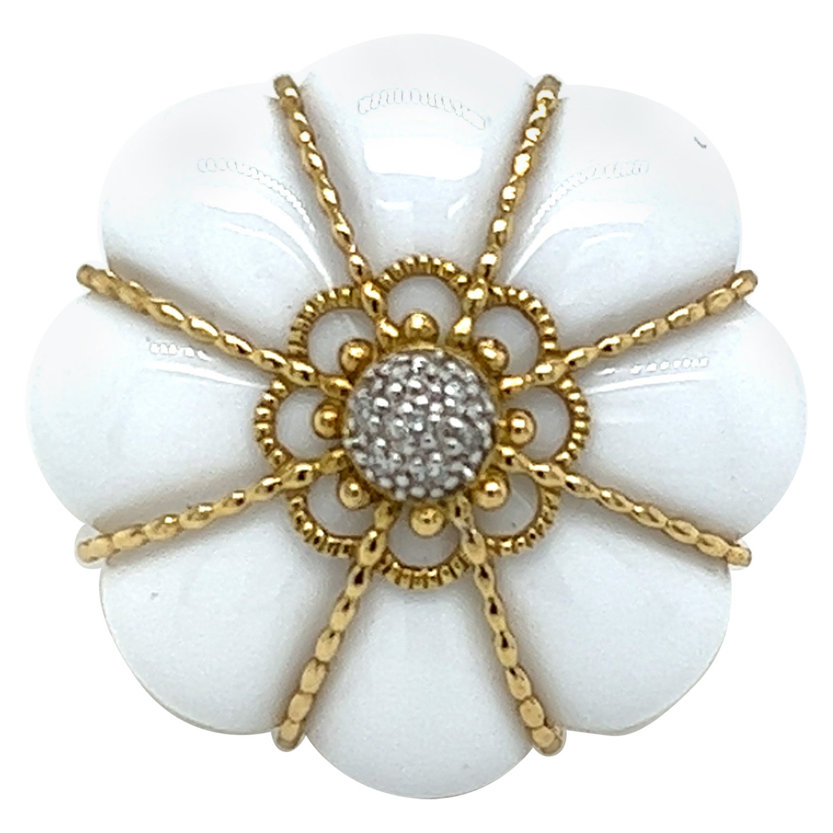 White Agate and Diamond Flower Ring in 18k Yellow Gold