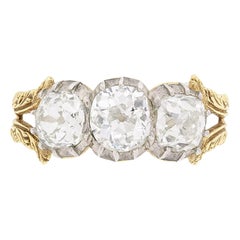 Anillo victoriano de tres piedras con diamantes talla antigua de 2,10 quilates, hacia 1881