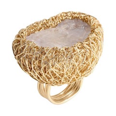 Statement-Ring aus rohem, helllila Fluorit von der Künstlerin, einzigartiges Schmuckstück