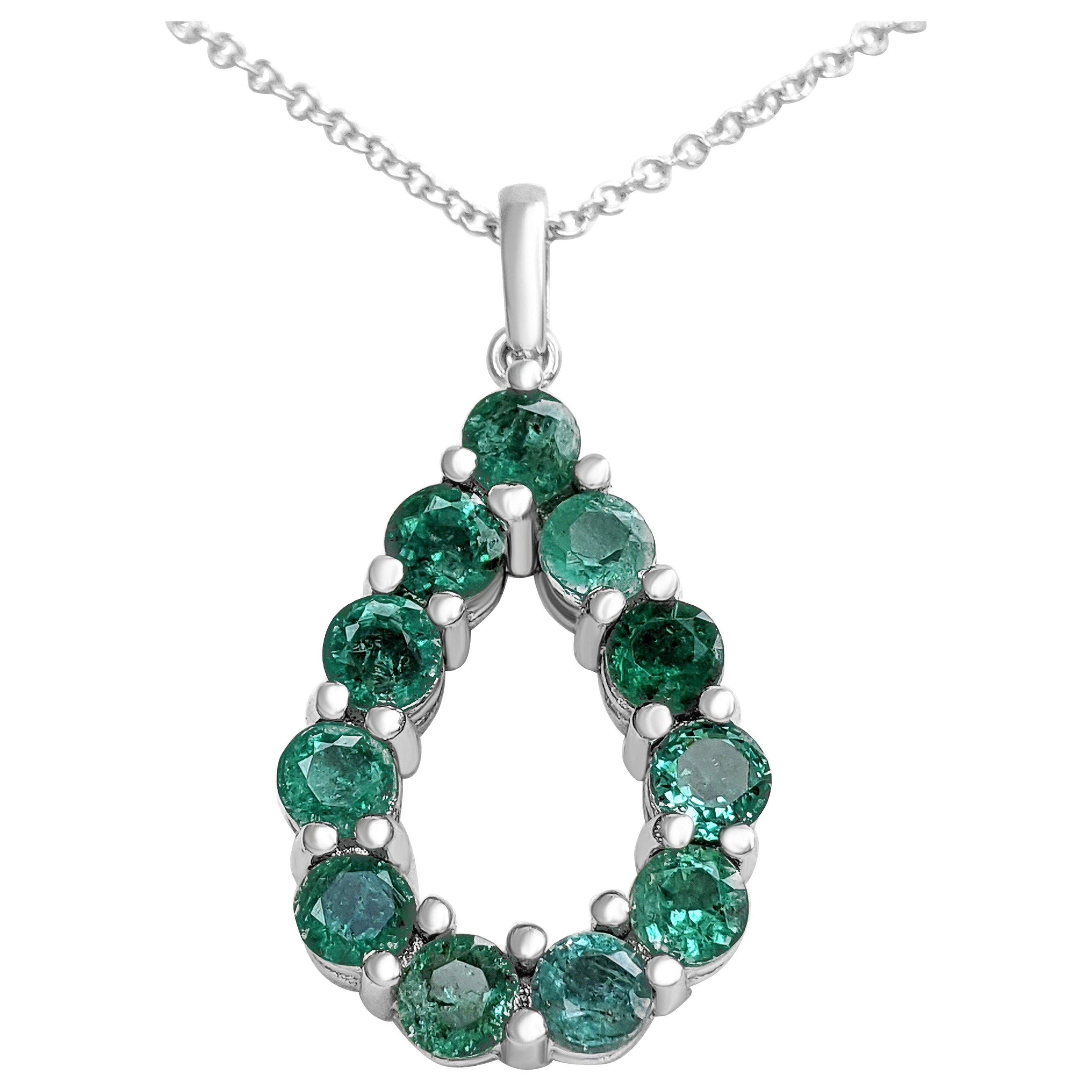 NO RESERVE! 1.61 Carat Emerald, 14 Karat White Gold, Necklace with Pendant