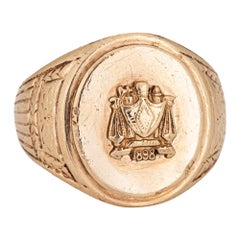 Ancienne bague de signalisation victorienne en or jaune 10 carats pour hommes, crête de la famille circa 1898