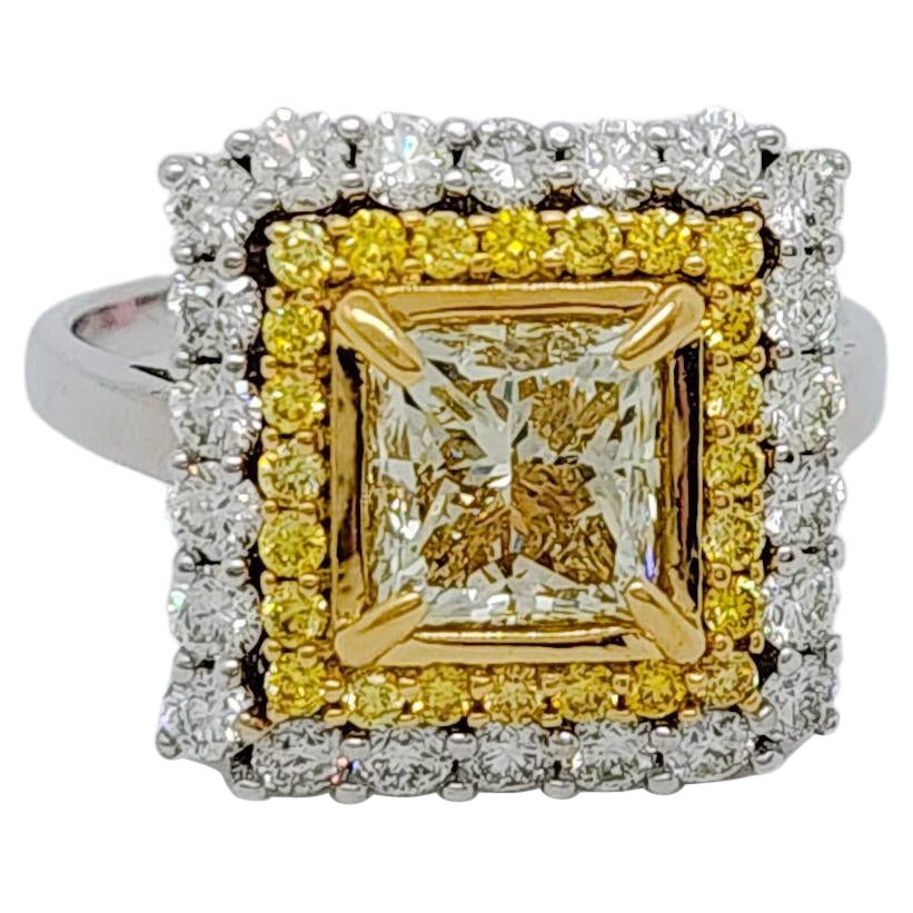 GIA Yellow and White Diamond Ring in 18k For Sale