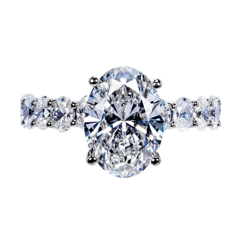 Bague de fiançailles avec diamant taille ovale de 5 carats certifié GIA E VS1 