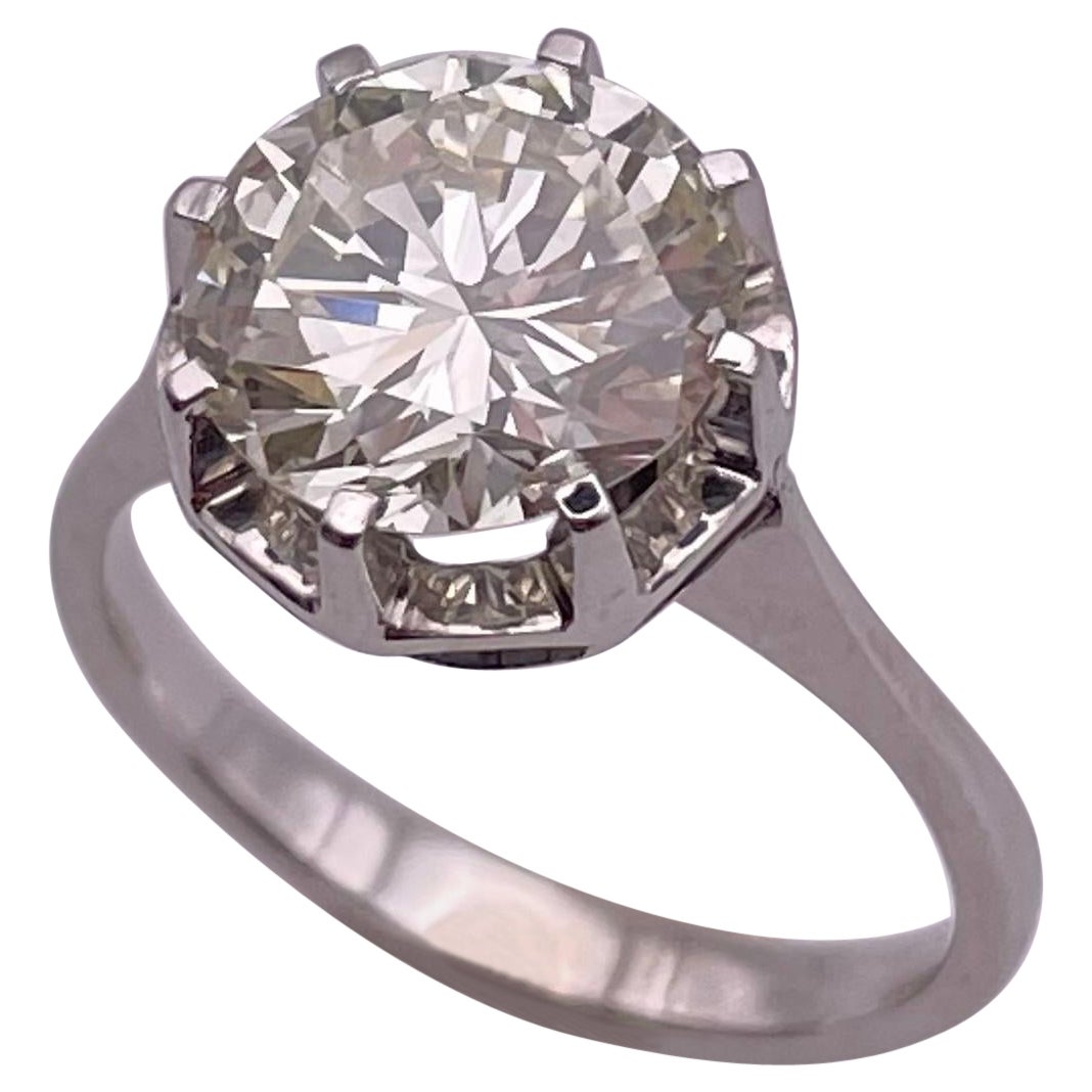 Art Deco 2.91 Carat Old Cut Diamond Solitaire Engagement Ring, circa 1950