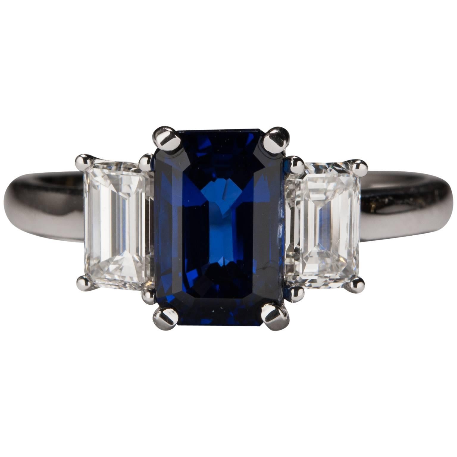1.37 Carat Sapphire Diamond Gold Ring For Sale