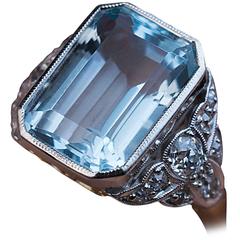 Gold-Platin-Ring mit Aquamarin und Diamant im Art déco-Stil aus den 1930er Jahren