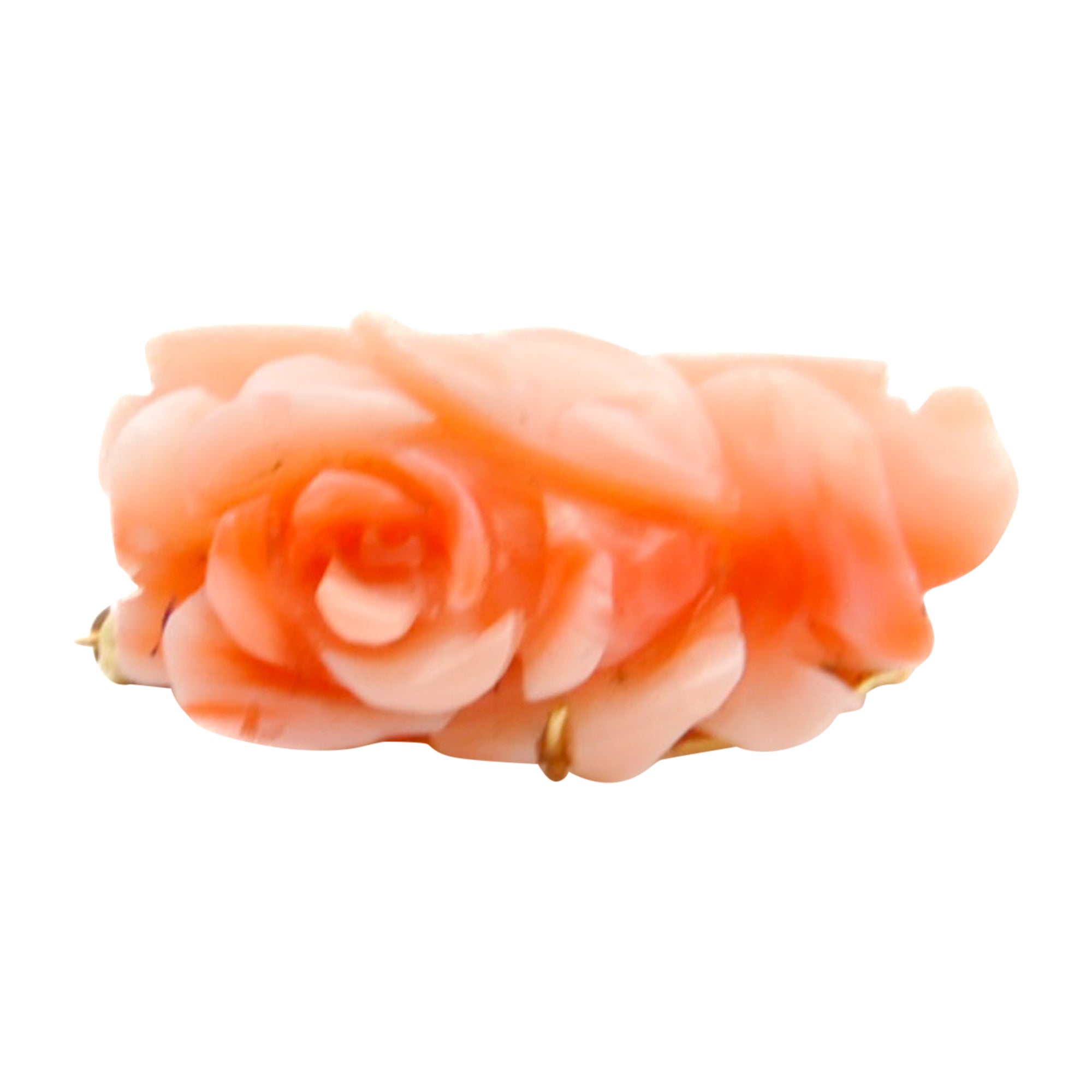 Goldbrosche mit rosa Koralle und Rosenblume geschnitzt im Angebot