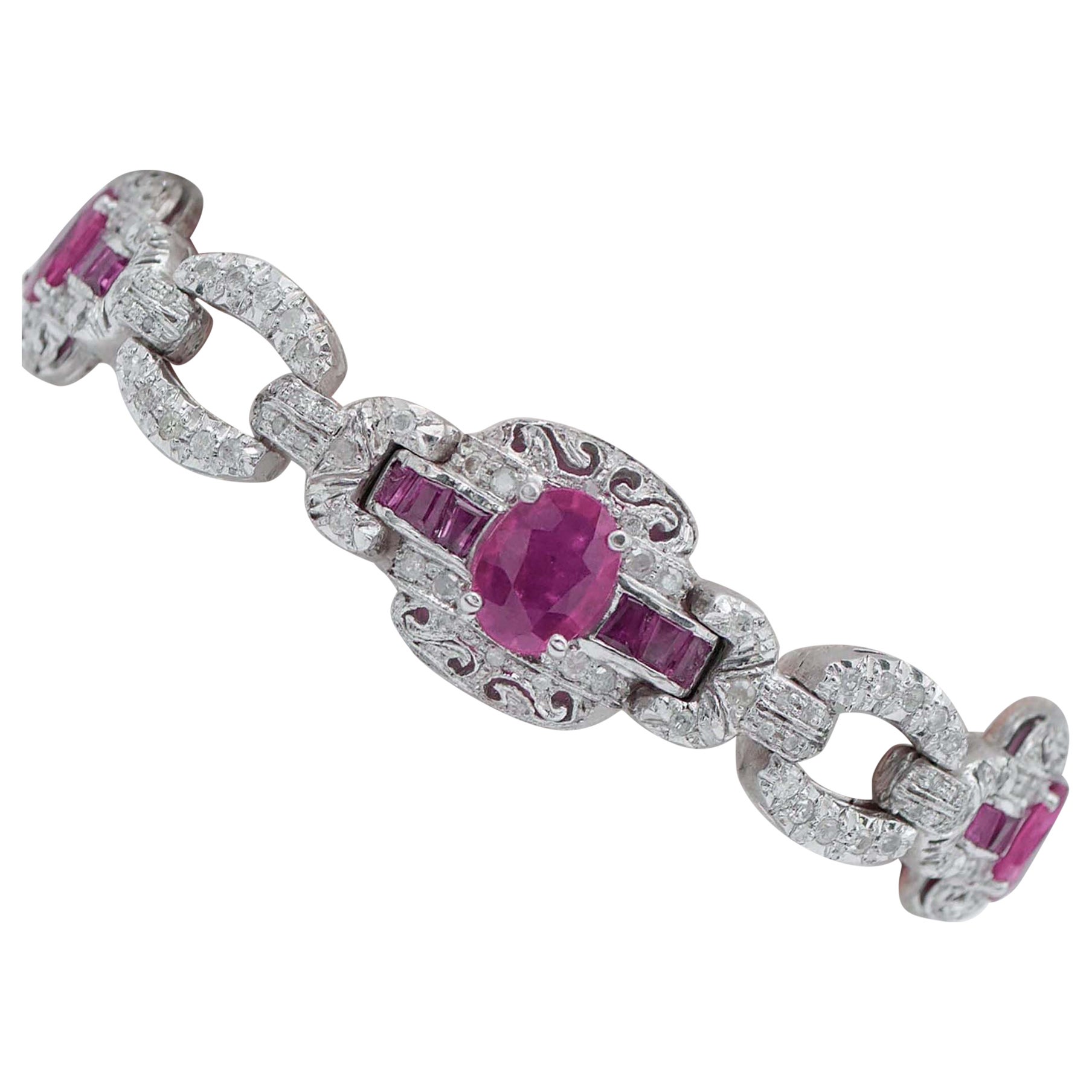 Armband aus 14 Karat Roségold mit Rubinen, Diamanten und Silber im Angebot