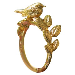 Bague Robin en or massif 18 carats de Lucy Stopes-Roe