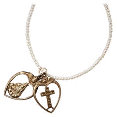 J Dauphin Collier ras du cou religieux en or avec croix d'ange en perles blanches et tanzanite