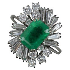Beautiful 18 Ct White Gold Emerald and 1.7 Carat Diamond Cluster Cocktail Ring