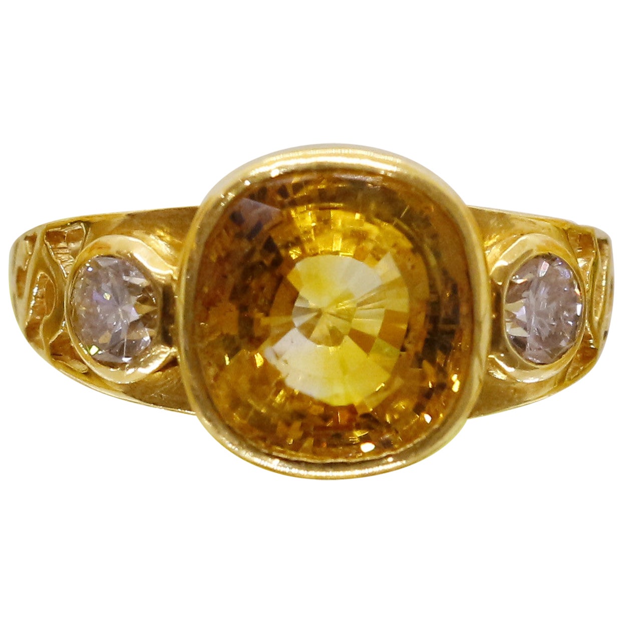 Certified Handmade 5ct Yellow Sapphire 18kt Gold Ring with Diamonds For Sale