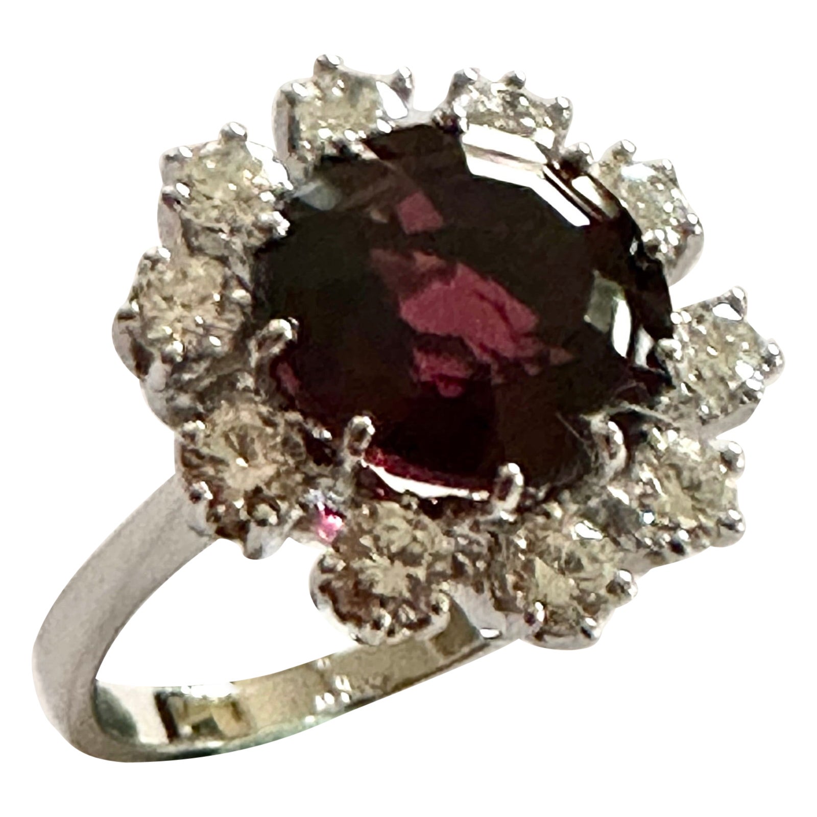 Bague en or blanc 14 carats, rhodolite : 8,08 carats et 10 diamants 1,23 carat en vente