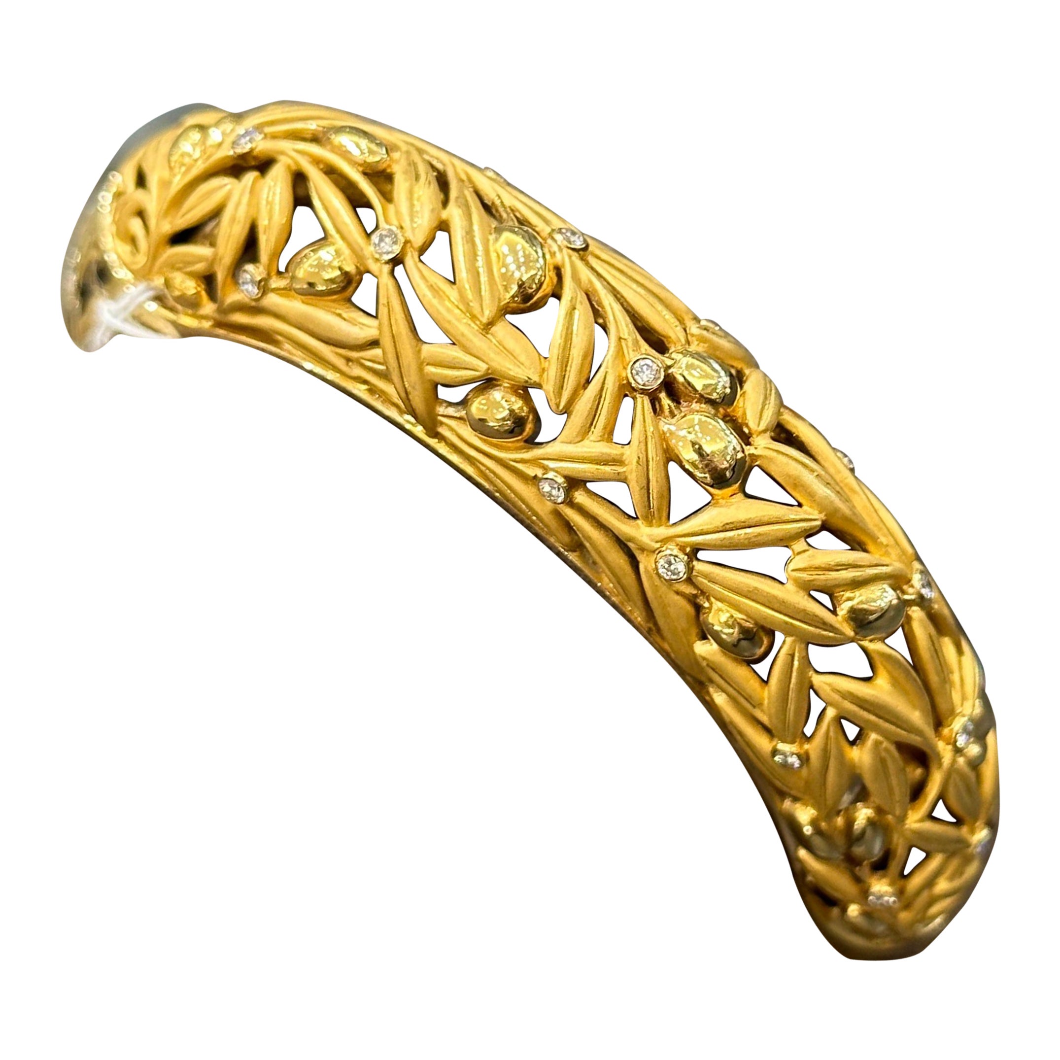 Carrara Y Carrara Yellow Gold & Diamond Accent Cuff Bangle