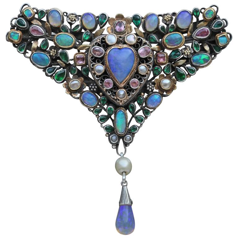 Arthur and Gaskin 'Loves Garland' Brooch For Sale at 1stdibs