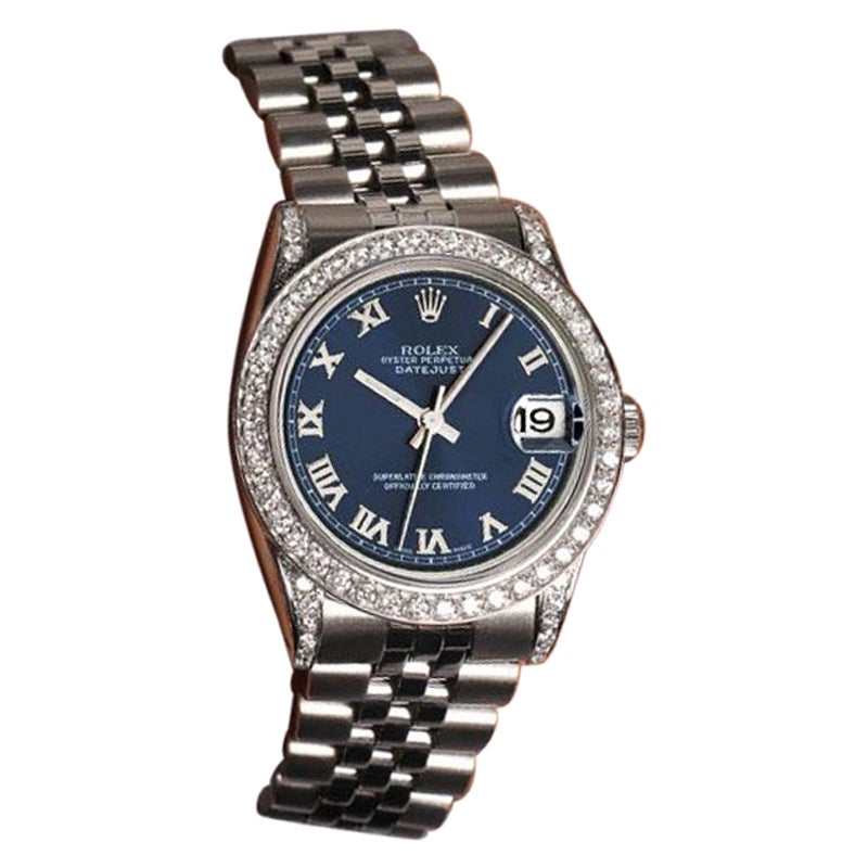 Rolex Montre Datejust en acier avec lunette en diamant et cadran romain bleu à cornes, sur mesure