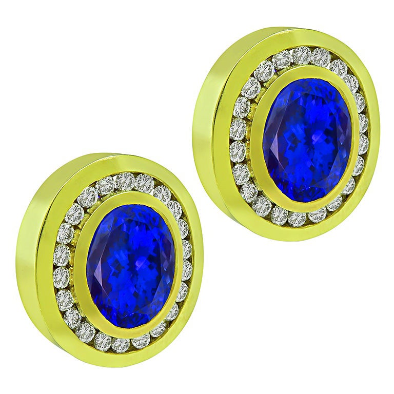 25.00 Carat Tanzanite 5.00 Carat Diamond Gold Earrings For Sale