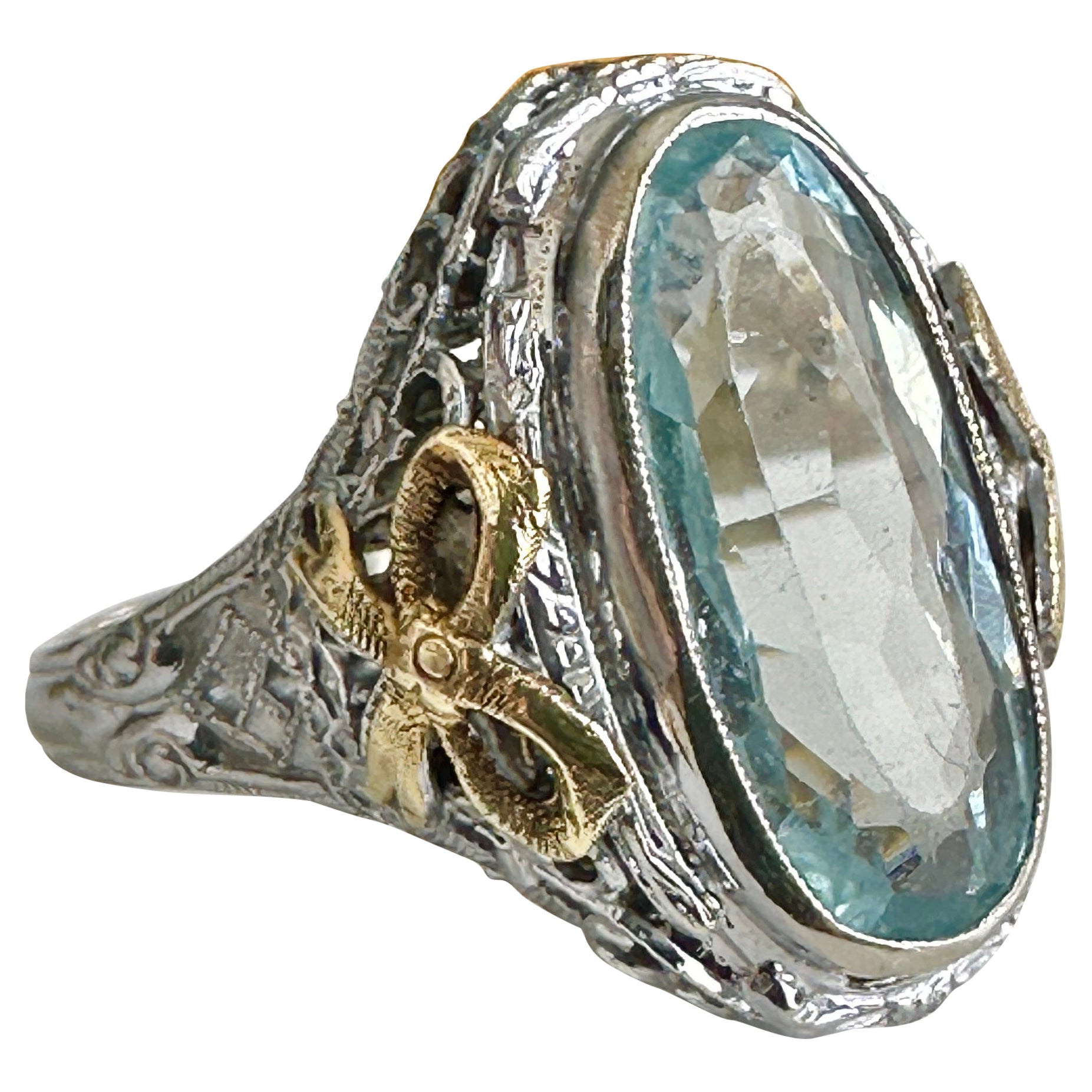 Vintage Aquamarine 14K Two-Tone Ribbon Filigree Ring For Sale