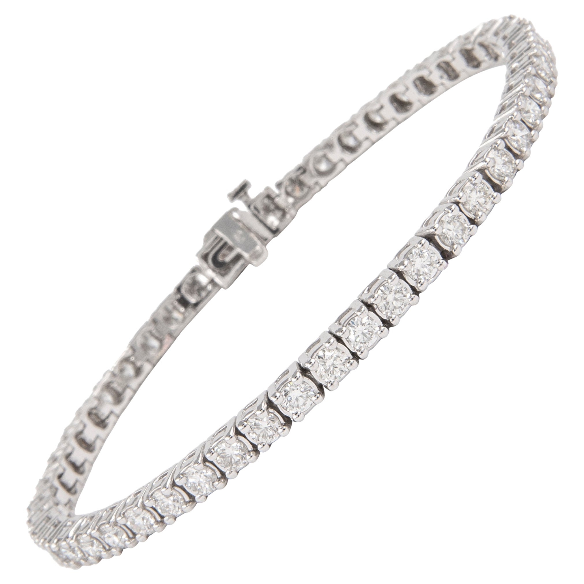 Alexander Bracelet tennis en or blanc 18 carats avec diamants de 4,39 carats en vente