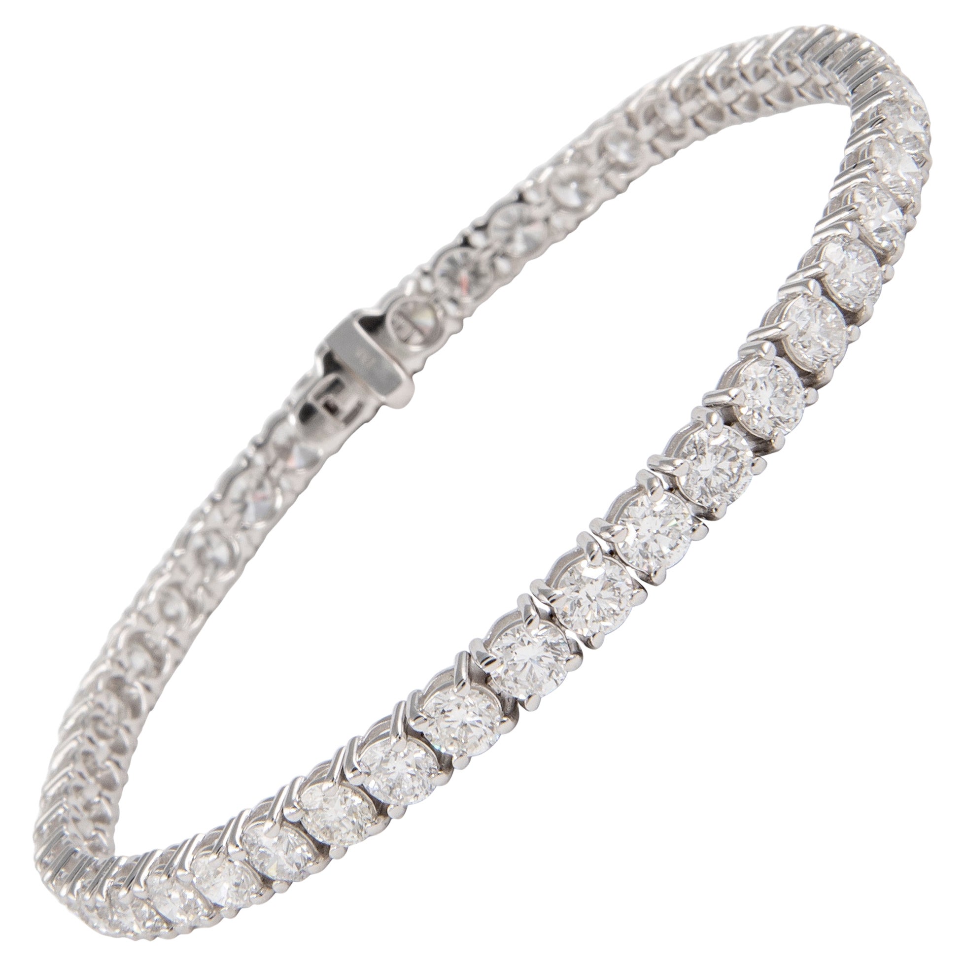 Alexander Bracelet tennis en or blanc 18 carats avec diamants de 8,33 carats en vente
