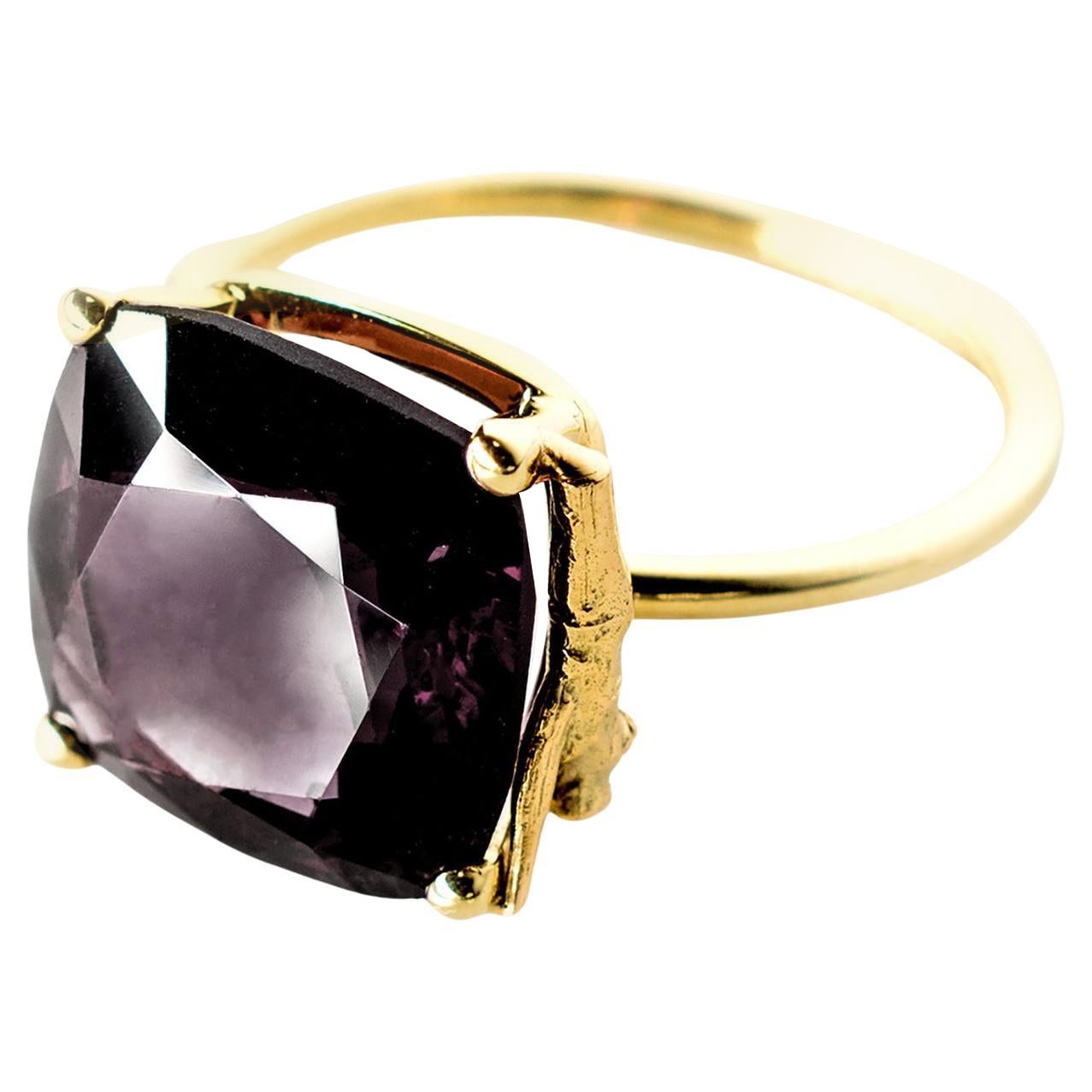 18 Karat Yellow Gold Tea Ring with Purple Spinel