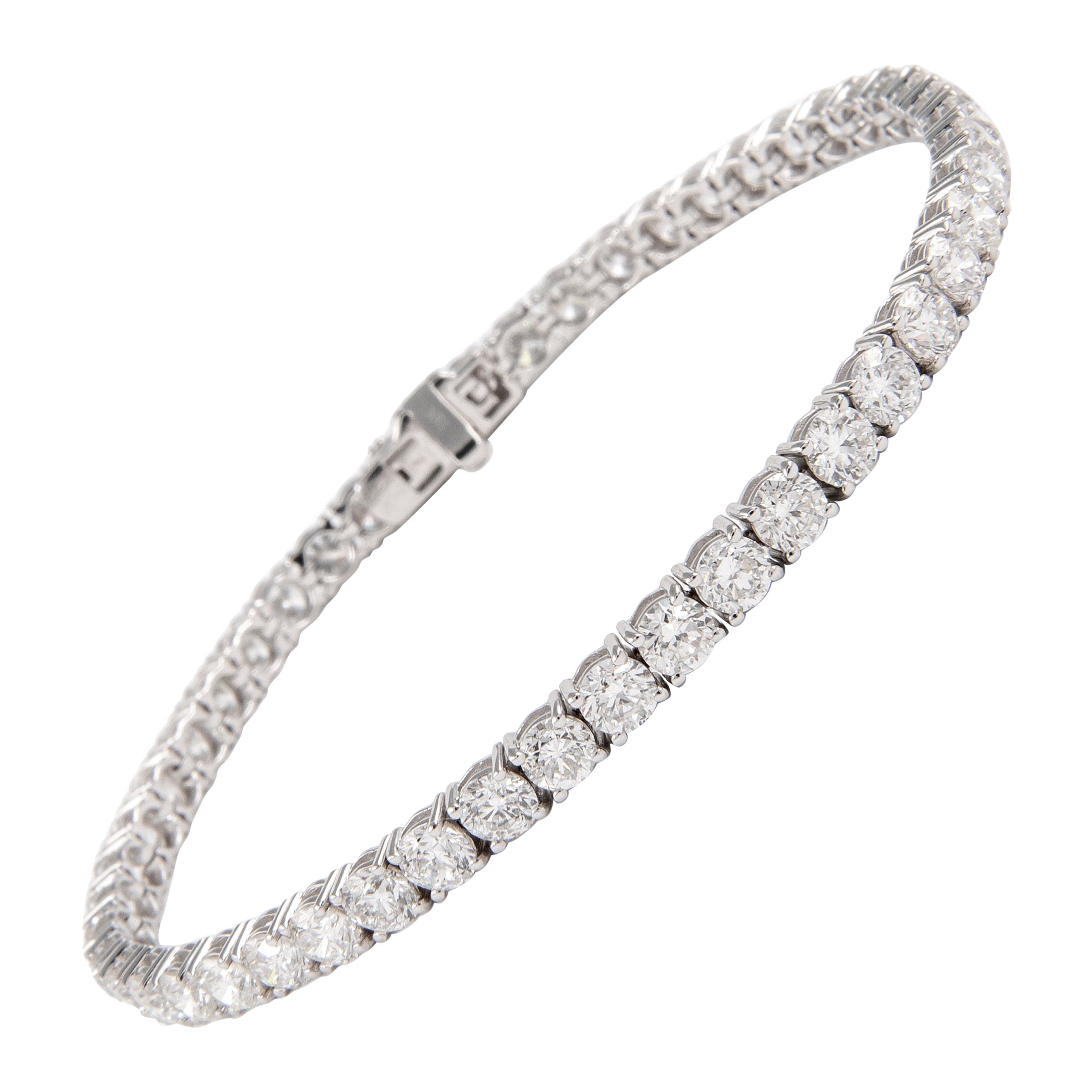 Alexander Beverly Hills Tennisarmband aus 18 Karat Weißgold mit 8,80 Karat D-F Farbe Diamanten