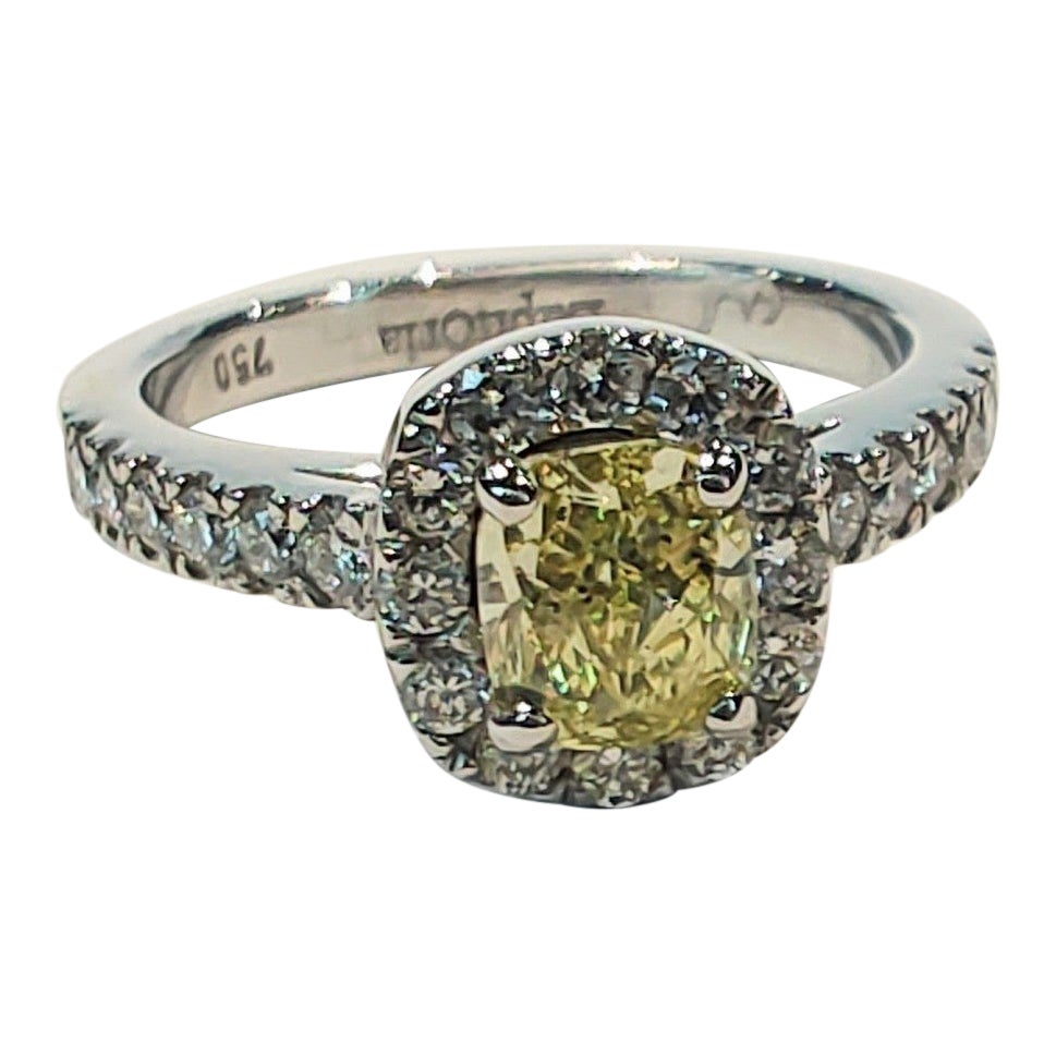Bague de fiançailles certifiée par le GIA, diamant Ellendale jaune, taille coussin, halo, de 0,78ct  en vente