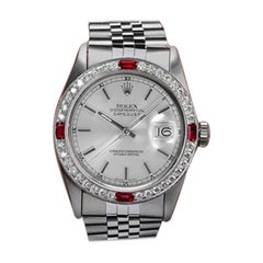 Rolex Montre Datejust en acier avec cadran en argent de 36 mm et lunette en rubis et diamants