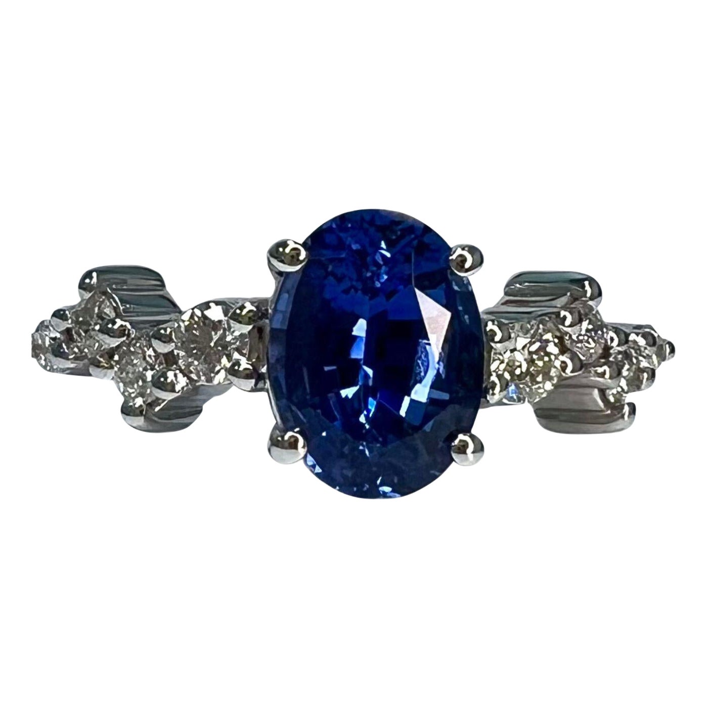1.7 Carat Sapphire Oval Cluster Ring 18k White Gold For Sale