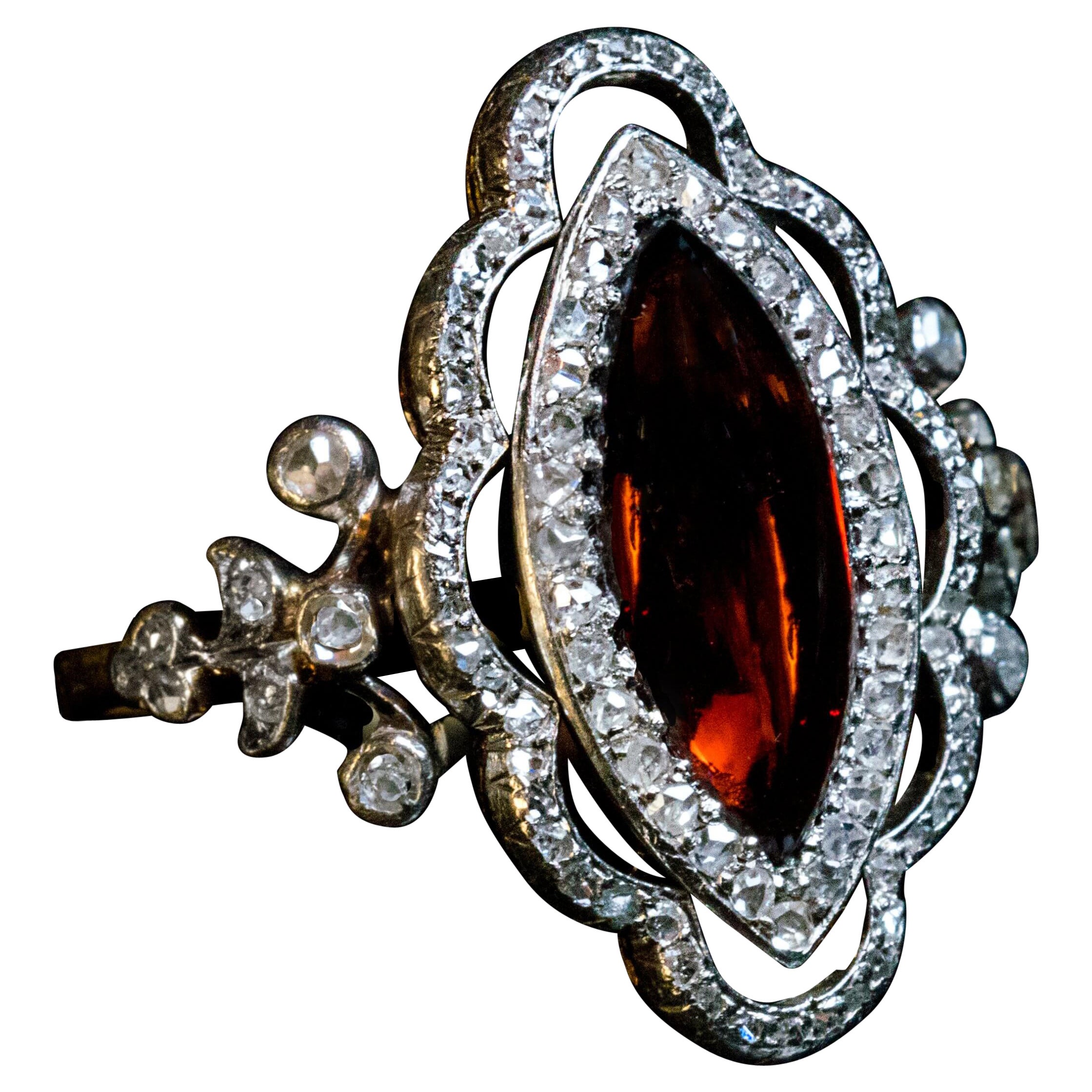 Antiker viktorianischer Granat-Rosenschliff-Diamant-Ring im Angebot
