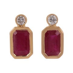 0.98 Carat Mozambique Rubies Stud Earrings Diamonds and 18k Gold