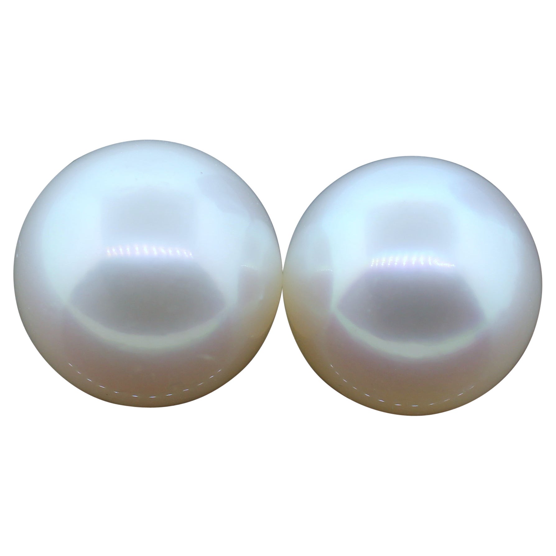 Hakimoto by Jewel of Ocean Pair of 17.5mm White Round Australian South Sea Pearl For Sale