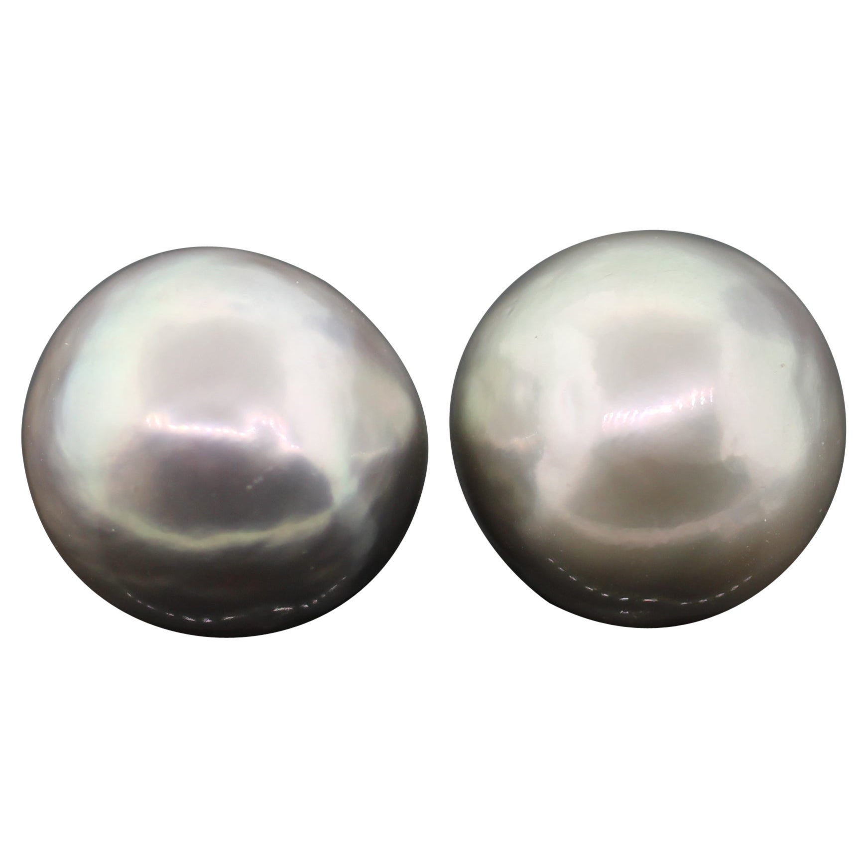 Hakimoto Pair of 18 mm Round Silver Tahiti Naget Baroque Pearl For Sale