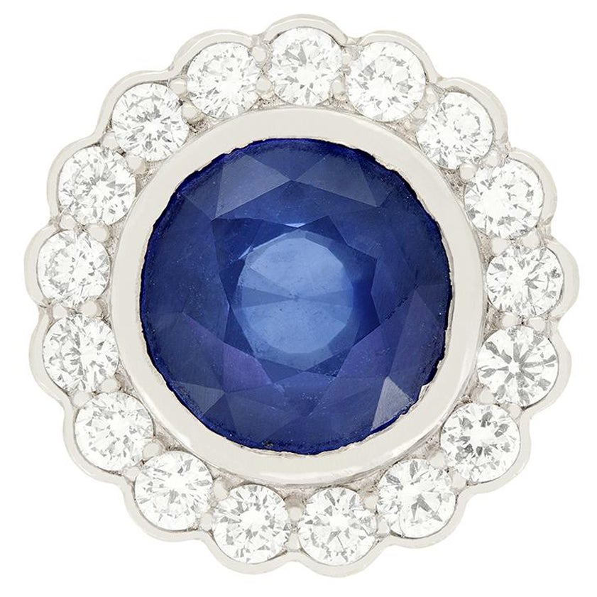 Vintage 5.00 Carat Sapphire and Diamond Halo Ring, circa 1970s For Sale
