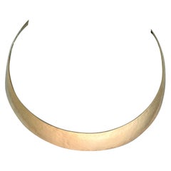 14KY Hammered Collar Necklace by The Golden Bear