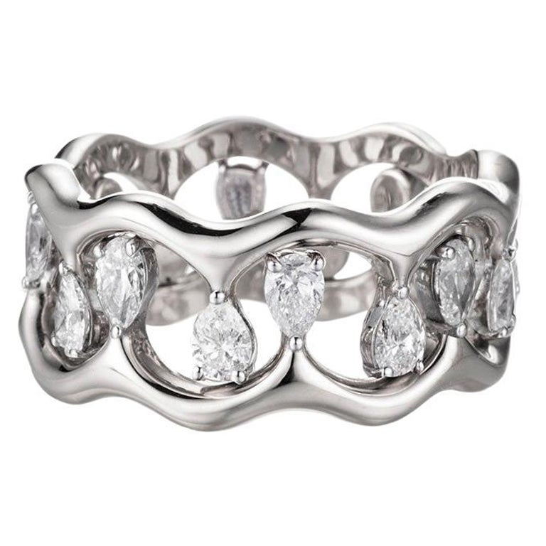 1.34 Carats Diamonds Pear Cut 18 Karat White Gold "Regina" Crown Shaped Rings For Sale