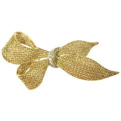 Elegant Diamond Gold Bow Ribbon Brooch